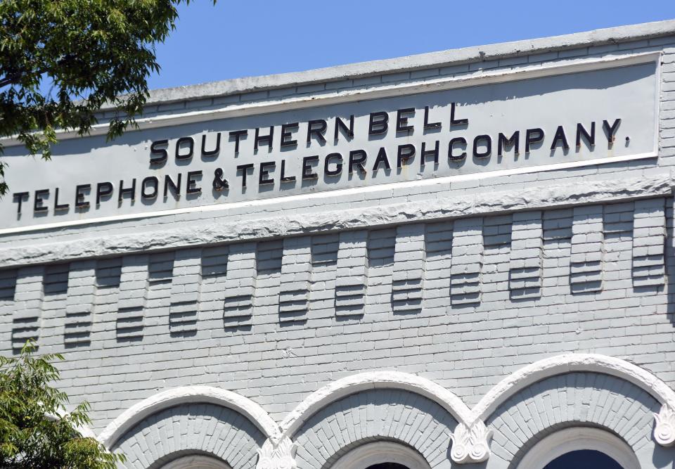 The Messenger and Southern Bell Telephone and Telegraph Building at 127 Princess St. in downtown Wilmington.       [MATT BORN/STARNEWS]