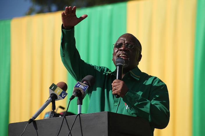 Chama Cha Mapinduzi Presidential candidate John Magufuli delivers a speech during a political rally on July 14, 2015 in Dar es Salaam (AFP Photo/Emile Costard)