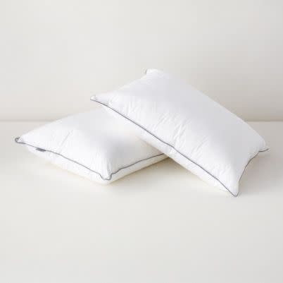 3) Down Alternative Pillow Set