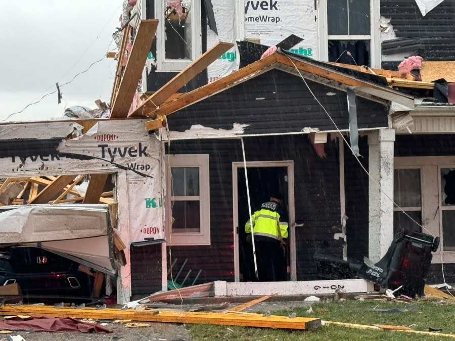 Storm damage in Clarksville (Courtesy: Clarksville Fire Rescue)