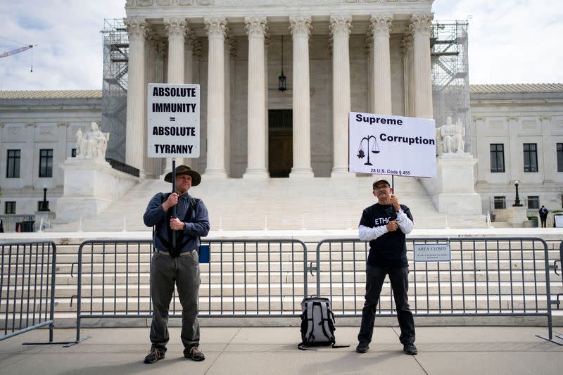 U.S. Supreme Court Justices hear arguments that former presidents can't be criminally prosecuted