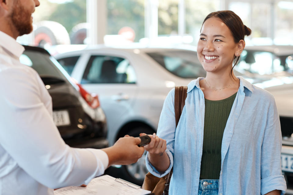 Trucos para conseguir un alquiler de coche barato para tus vacaciones. Foto: Getty Creative