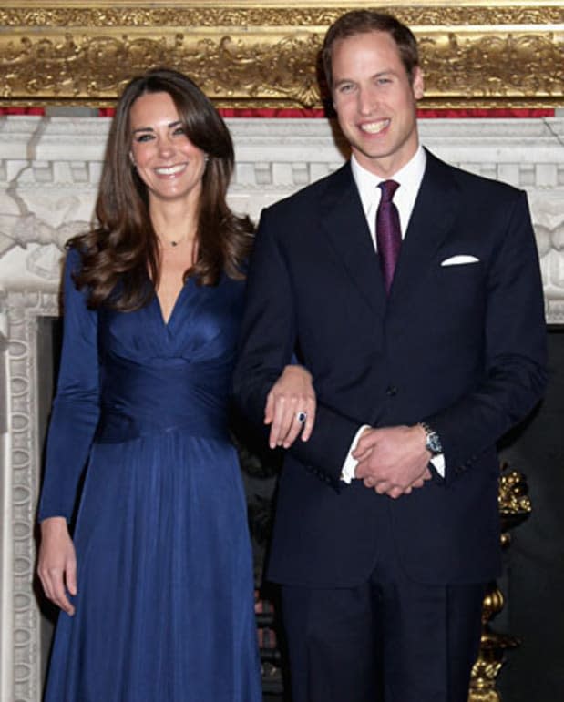 <p>The stunning blue Issa dress Kate Middleton wore to a press conference announcing her 2010 engagement to Prince William sold out in shops in less than 24 hours.</p>