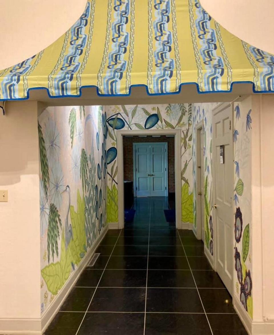 The “Informed by Nature” exhibit at the Headley-Whitney Museum features work by Versailles artist Alex K. Mason, who translates her designs and paintings to wallpapers and textiles. Her mid-century mod style was used to help decorate the Queen’s Gambit Harmon room at the 21c Museum Hotel.