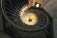 <p>A lost staircase. (Photo: Stefan Baumann/Media Drum World/Caters News) </p>