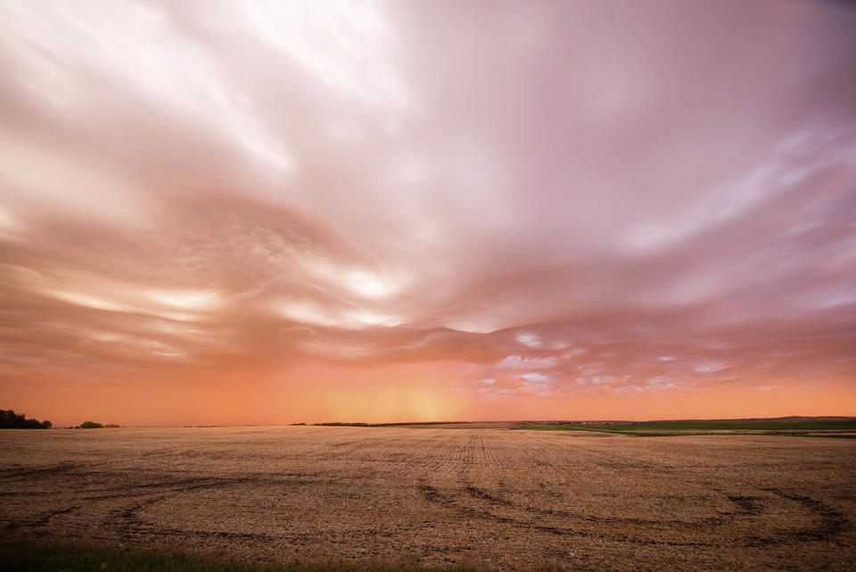 <p>“All spring I chase storms across the United States to collect footage of super cells, lightning, tornadoes and whatever I might find. Generally I don’t release any time-lapse clips from those chases until I put out my end-of-season compilation film.” (Photo: Mike Olbinski/Caters News) </p>