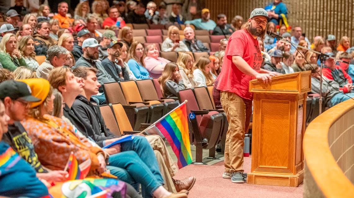 Waterloo Transgender Bathroom Policy Leads To Demonstrations School Harassment Probe 6663