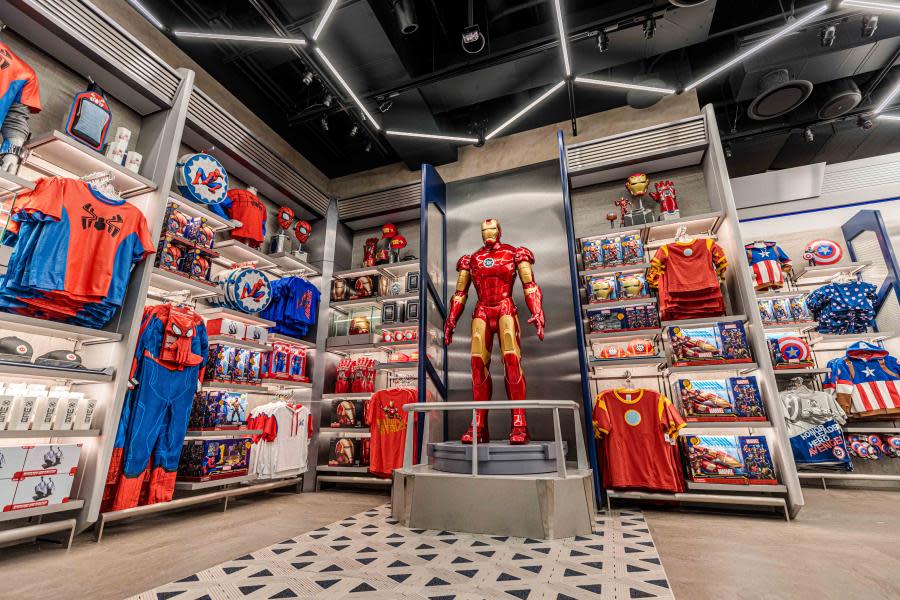 Disneyland Resort abre tienda “Avengers Vault” en California 