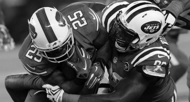 How color-blind viewers saw the uniforms of the Bills and Jets (AP).