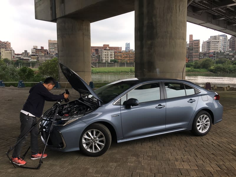 首次導入SELF-CHARGING HYBRID，以最先進的第四代HYBRID科技，帶來25.8km/l超優異平均油耗。