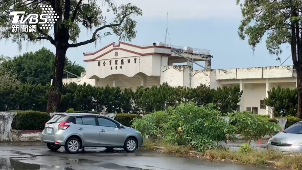 台南一名梁姓員警於昨日駕車前往官田體育公園，在車內自戕身亡。（圖／TVBS）