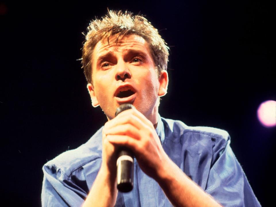 British Pop and Rock musician Peter Gabriel performs onstage at the Rosemont Horizon, Rosemont, Illinois, June 13, 1986.