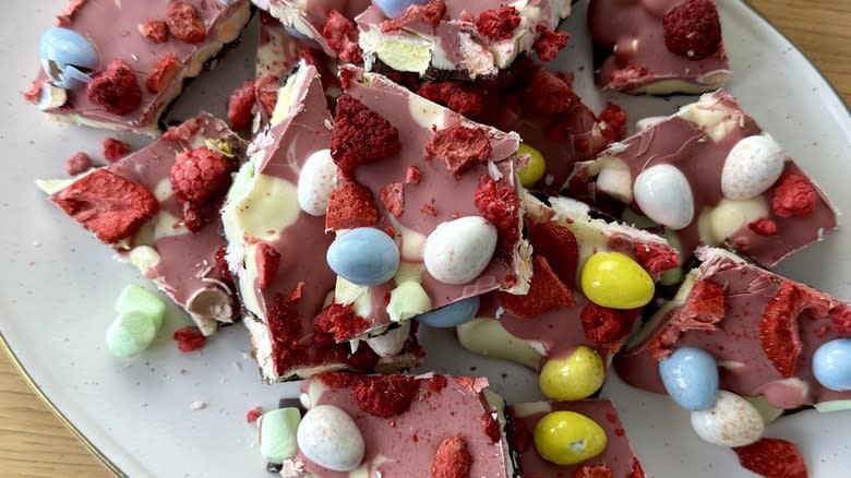 Easter chocolate bark chunks