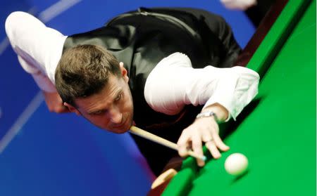 Snooker - Betfred World Snooker Championship - The Crucible Theatre, Sheffield - 24/4/15 Mark Selby in action during his second round match Mandatory Credit: Action Images / Craig Brough Livepic