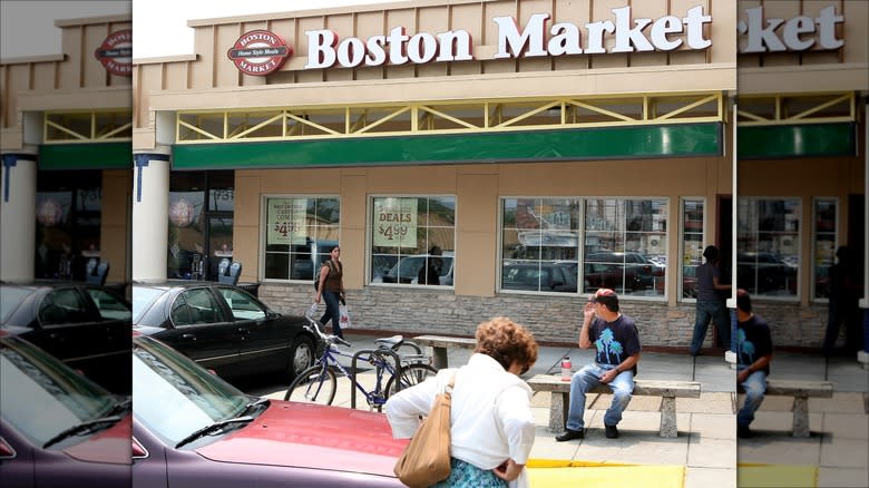 A Boston Market establishment