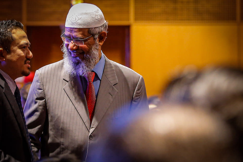 Dr Zakir Naik attends the Kuala Lumpur Summit 2019 in Kuala Lumpur December 19, 2019. — Picture by Hari Anggara