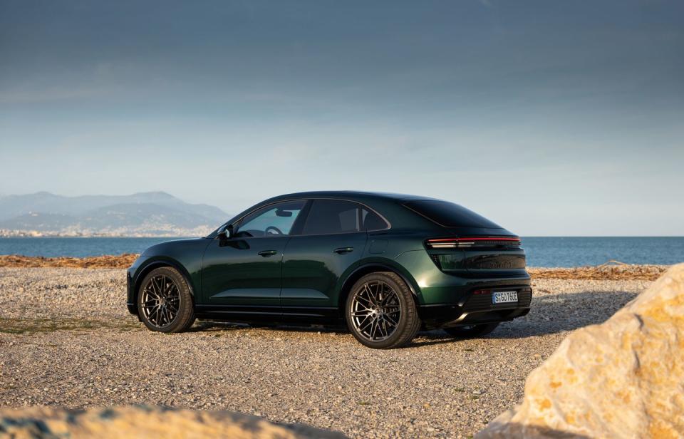 2024 porsche macan turbo electric