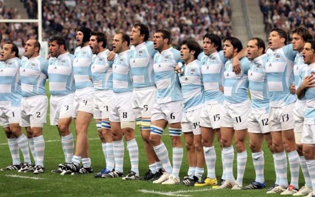 ramo de flores piloto bisonte Los Pumas, París y esa ilusión que golpea la puerta del rugby argentino  cada 7 años...