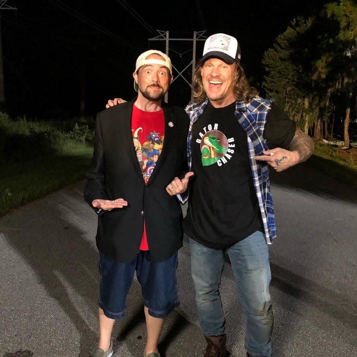 Director Kevin Smith (left) and co-star Chris Jericho on the set of "Killroy Was Here."