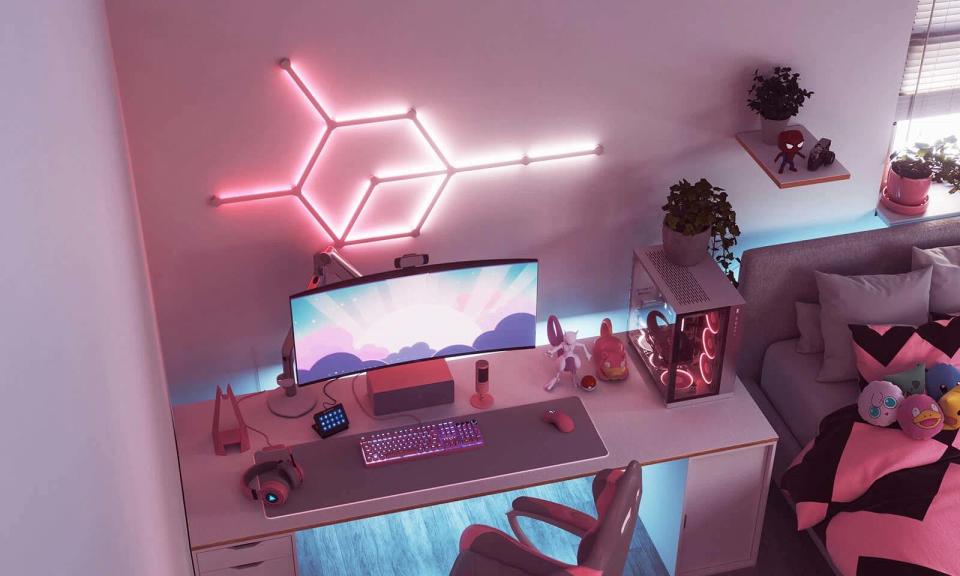 Nanoleaf Lines used in gaming setup.