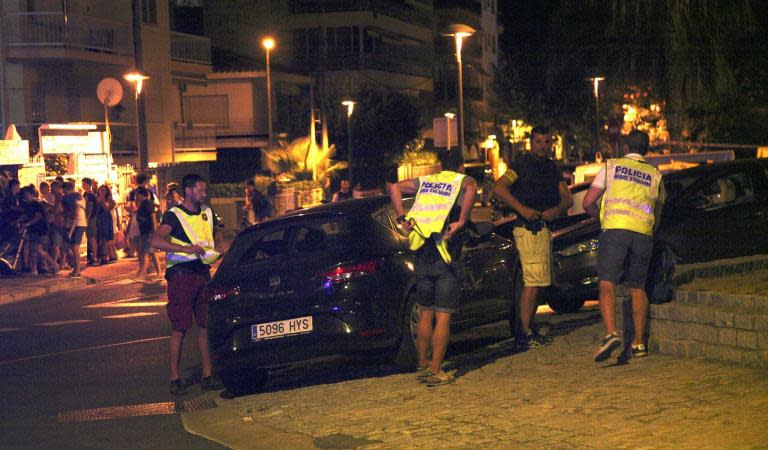 Barcelona attack: Spanish police shoot dead five suspects to stop second attack after 13 killed in Las Ramblas