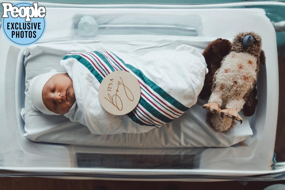 it’s a BOY for Drake White and his wife Alex. Photo Credit: Zack Knudsen