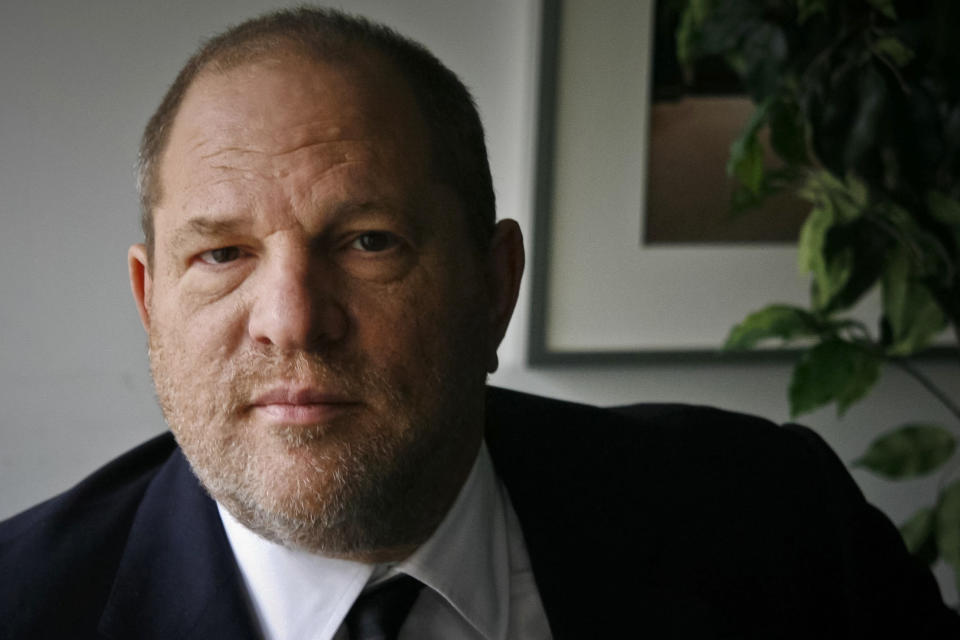 Harvey Weinstein wurde nun offiziell vom Bundestaat New York angeklagt. (Bild: AP Photo)