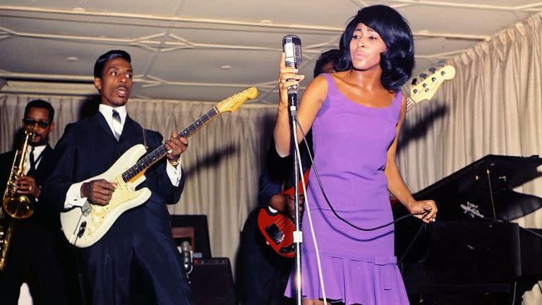 Tina Turner pasó de corista a cantante de la banda de Ike Turner