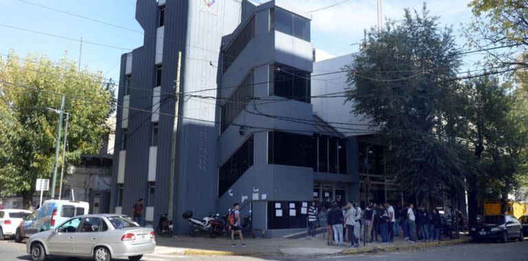 El hecho ocurrió en la sede de Control Urbano de La Plata