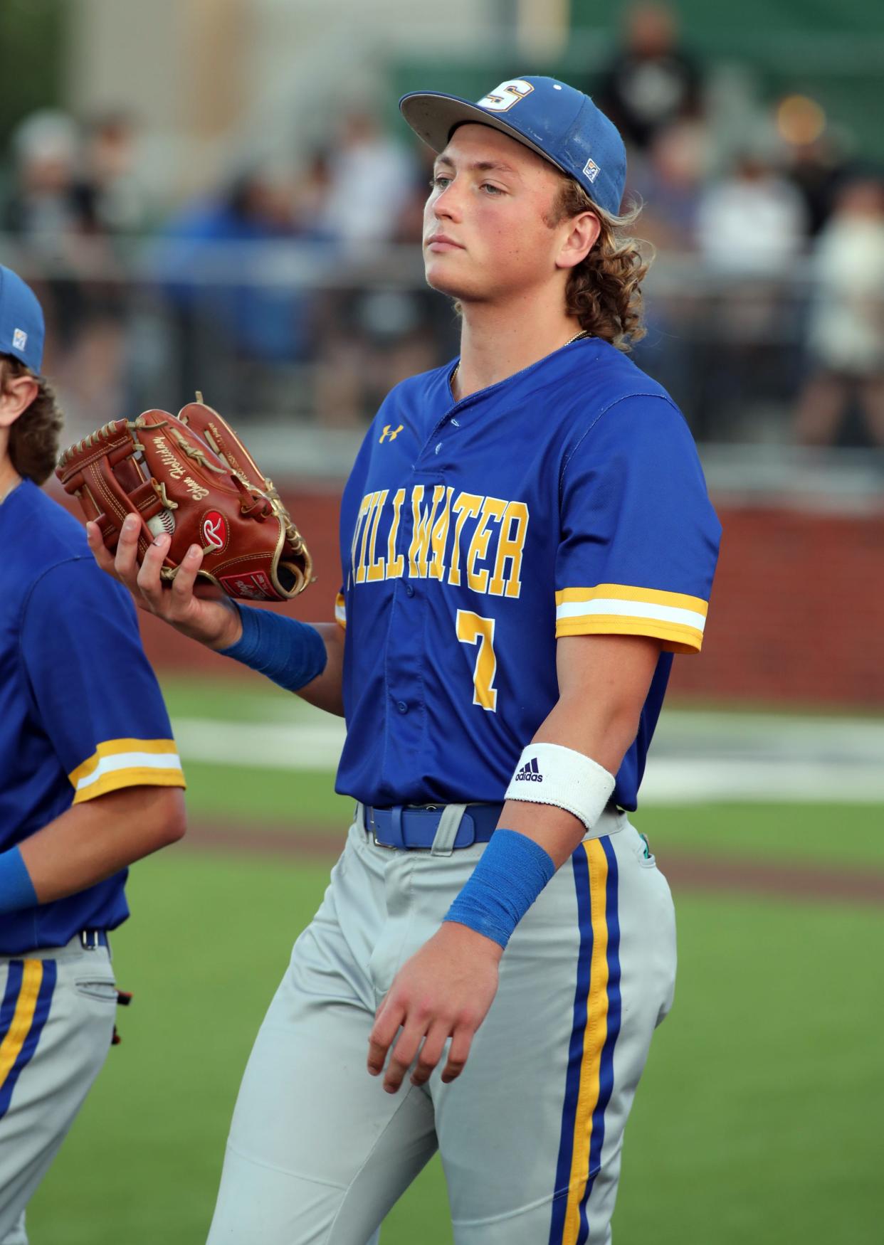 Ethan Holliday warms up during the Class 6A State Baseball Tournament as Choctaw plays Stillwater on May 9, 2024; Norman, OK, [USA]; at Norman North HS. Mandatory Credit: Steve Sisney-The Oklahoman
