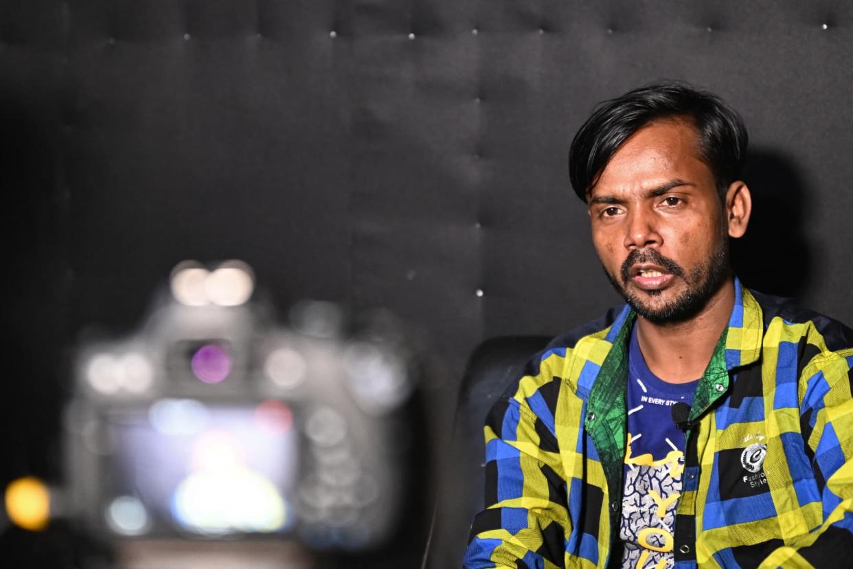 Le Crooner Hero Alom - Munir uz zaman / AFP