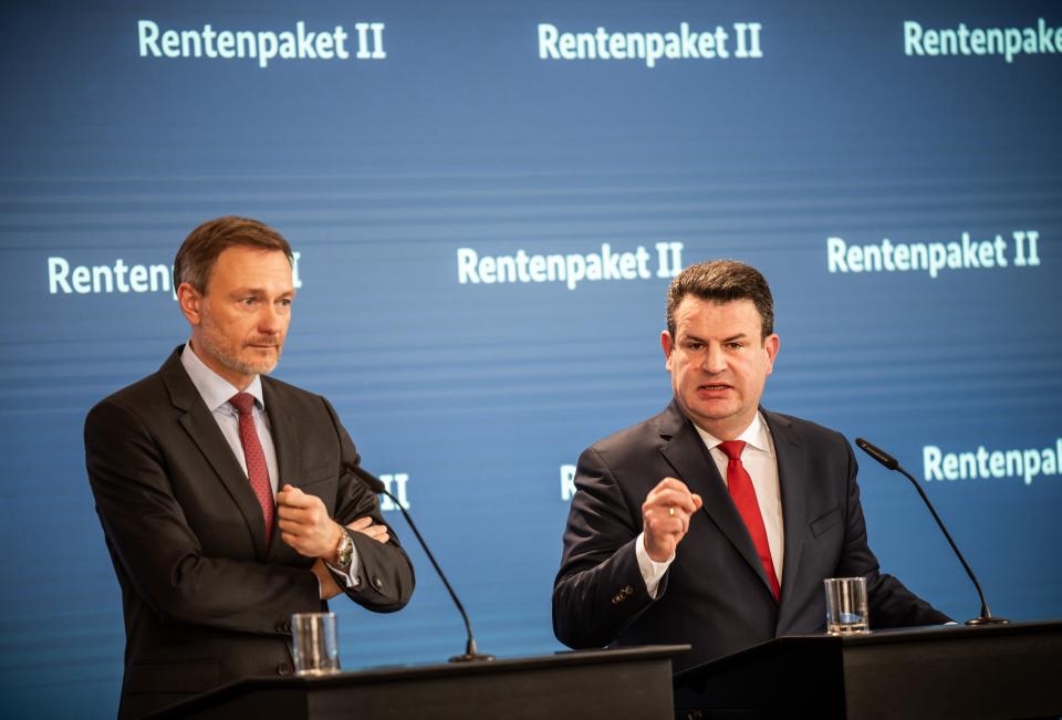 Hubertus Heil und Christian Lindner hatten das Rentenpaket vorgestellt (Bild: Michael Kappeler/dpa)