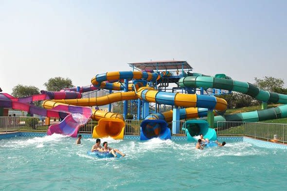 The picture used on the Summer Safari Waterpark website.