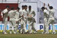 Cricket - India v New Zealand - Second Test cricket match - Eden Gardens, Kolkata - 30/09/2016. New Zealand's players celebrate the dismissal fo India's captain Virat Kohli. REUTERS/Rupak De Chowdhuri