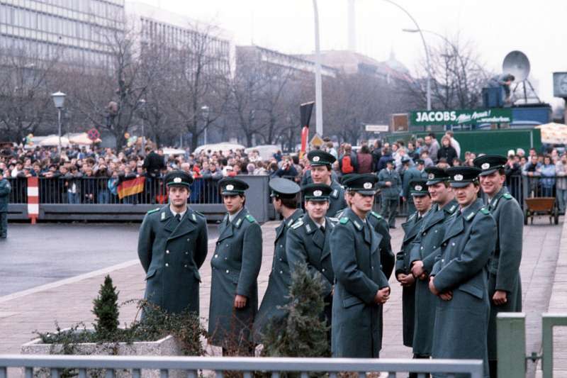1989年，東德警察。（wikipedia/public domain）