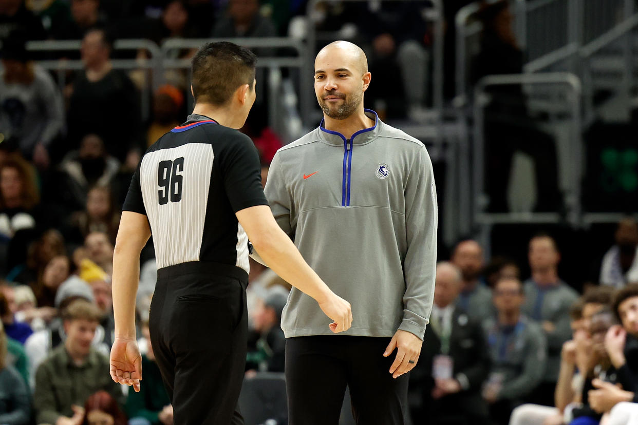 Jordi Fernández reportedly will replace Jacque Vaughn in Brooklyn. (John Fisher/Getty Images)