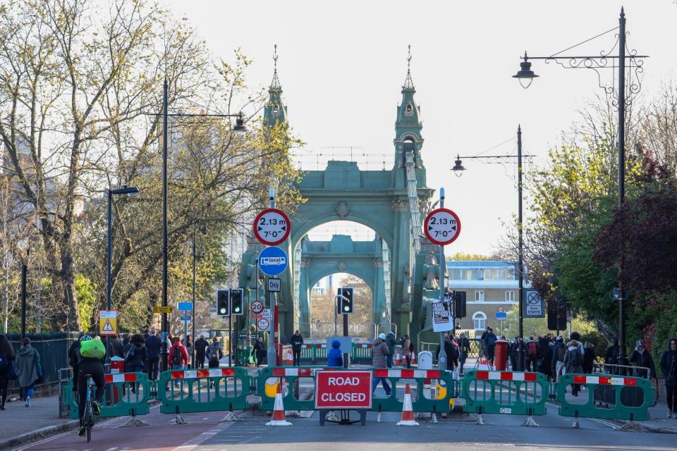 <p>It was originally hoped that a shuttle between Barnes and Hammersmith could be in place by the time the clocks changed last week</p> (Alex Lentati / Evening Standard)