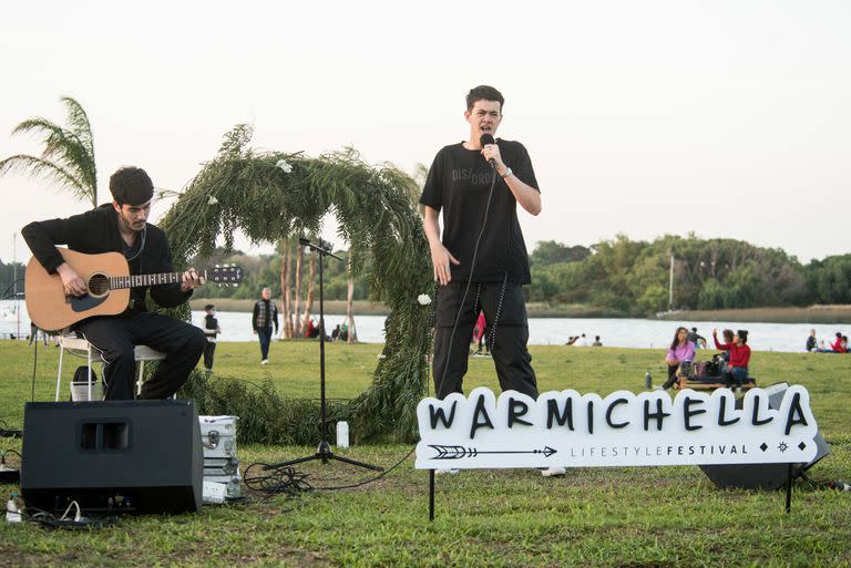 Dante Ortega, el hijo de Guillermina Valdes y Sebastián Ortega, cantará en el festival