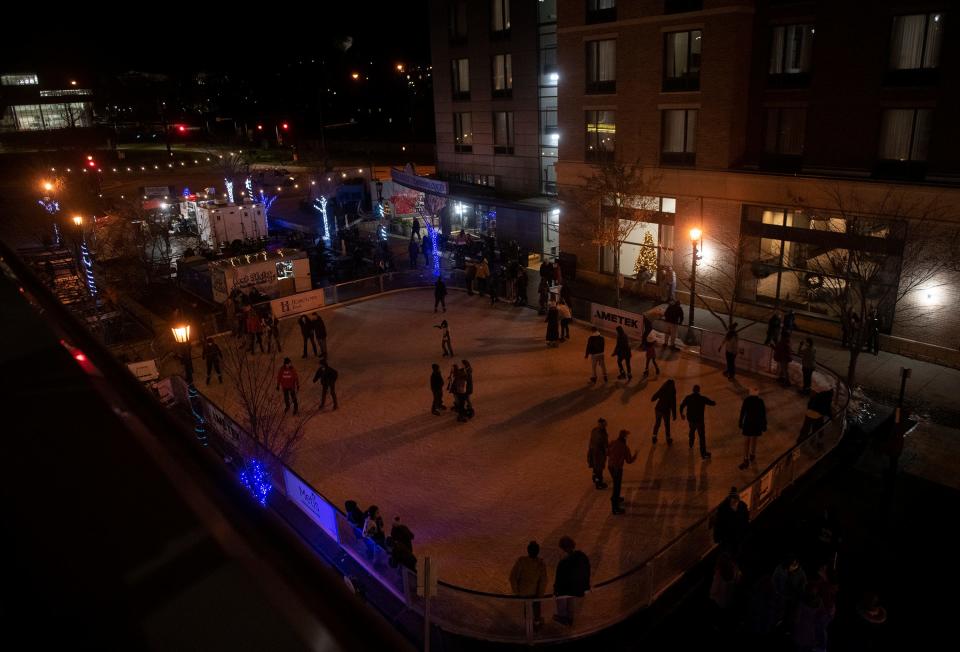 Kent Skates is a free outdoor ice rink on North Erie Street in downtown Kent.