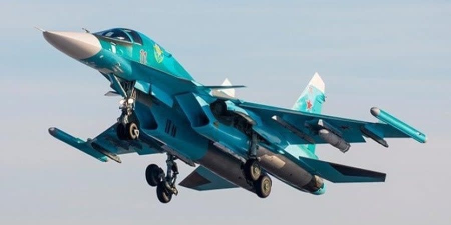 Ukrainian Armed Forces shoot down another Russian Su-34 (illustrative photo)