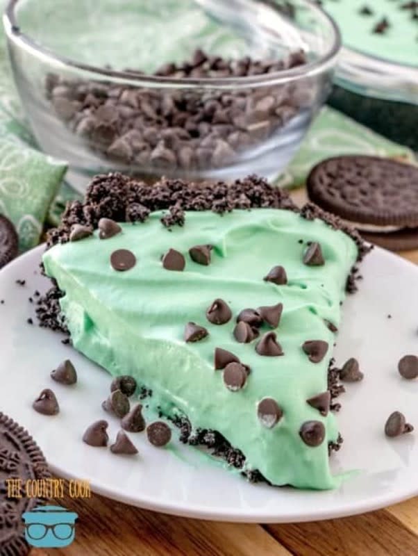 <p>The Country Cook</p><p>Chocolate and mint are just too good together not to put them in a pie.</p><p><strong>Get the recipe: <a href="https://www.thecountrycook.net/no-bake-grasshopper-pie/" rel="nofollow noopener" target="_blank" data-ylk="slk:No-Bake Grasshopper Pie;elm:context_link;itc:0;sec:content-canvas" class="link rapid-noclick-resp">No-Bake Grasshopper Pie</a></strong></p>
