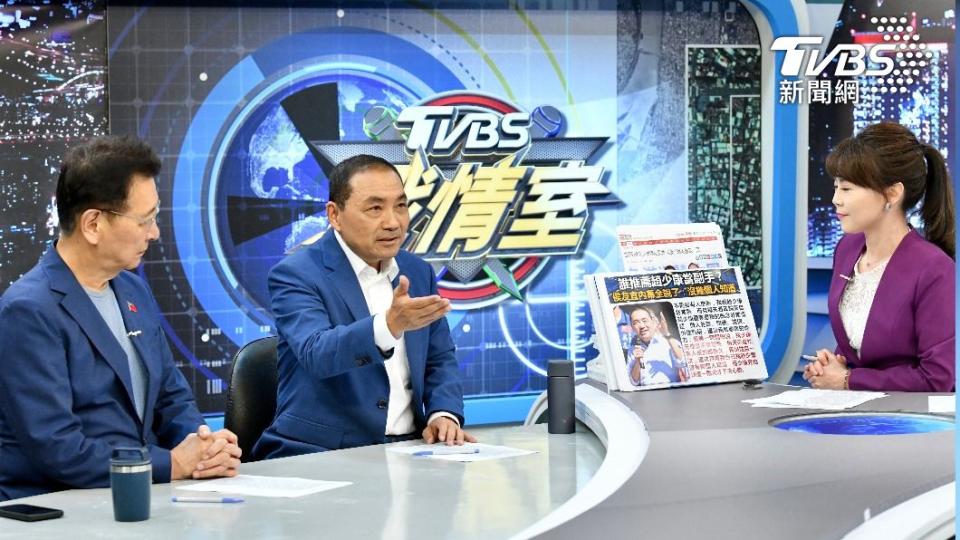 國民黨總統參選人侯友宜、副手人選趙少康接受《TVBS戰情室》專訪。（圖／胡瑞麒攝）