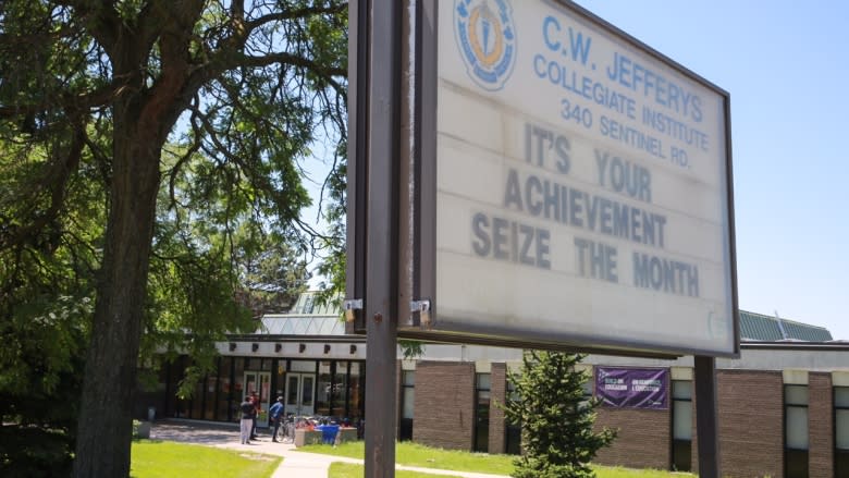 Students airlifted from Algonquin Park after divers pull their classmate's body from lake