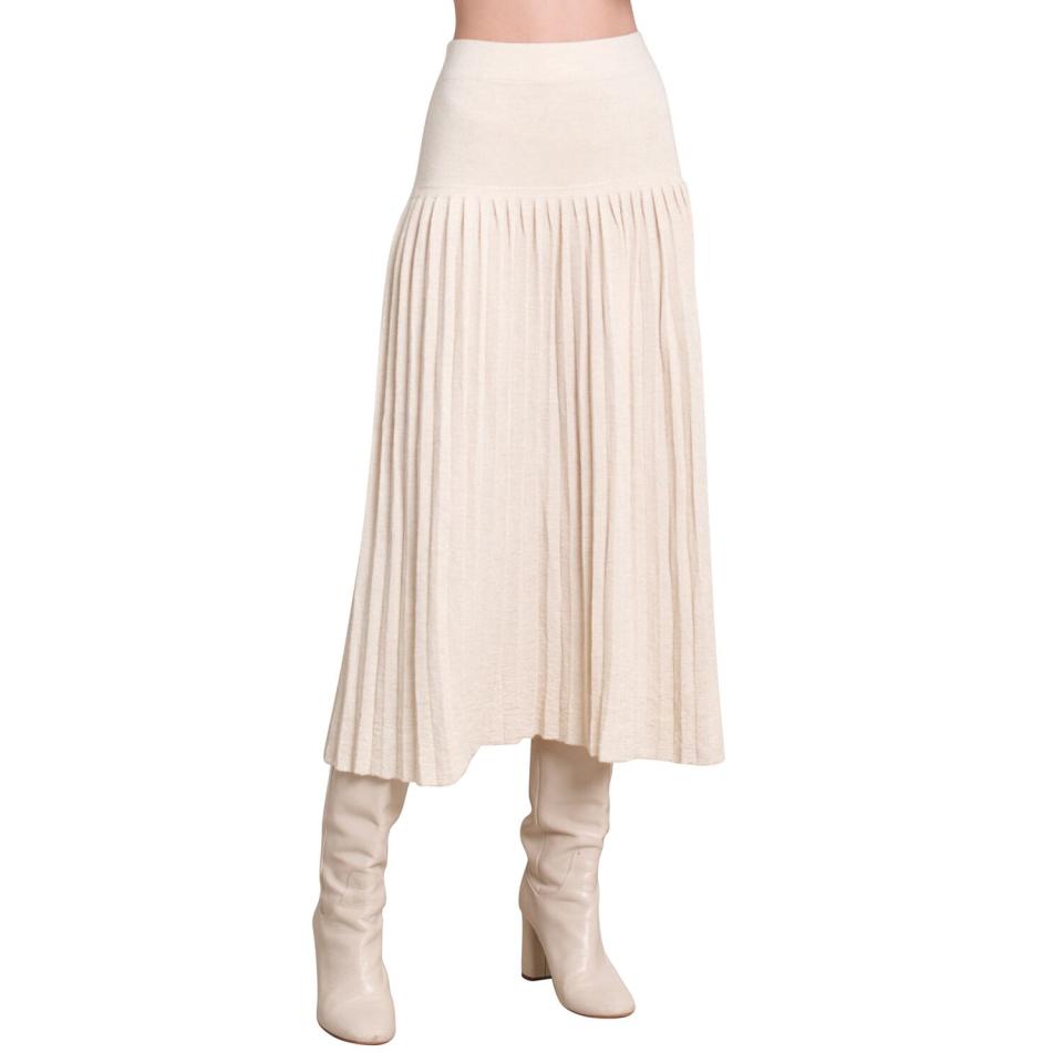 kelly/katie plated skirt trend