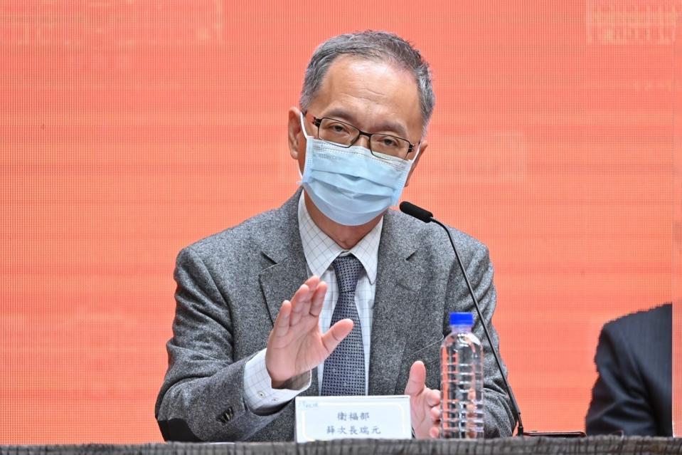 衛福部長薛瑞元大酸，反問「這個是郭董講的嗎？聽起來好像是BNT的推銷員」。   圖：行政院／提供（資料照）