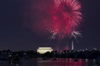 <p>Independence Day celebration fireworks explode in the air above the Lincoln Memorial and Washington Monument along the National Mall in Washington on July 4, 2017. (Samuel Corum/Anadolu Agency/Getty Images) <br><br><br></p>