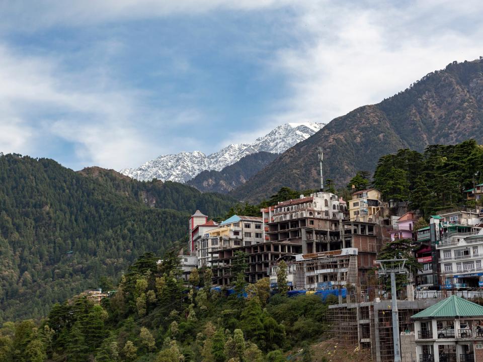 Himalayas visible India coronavirus pollution