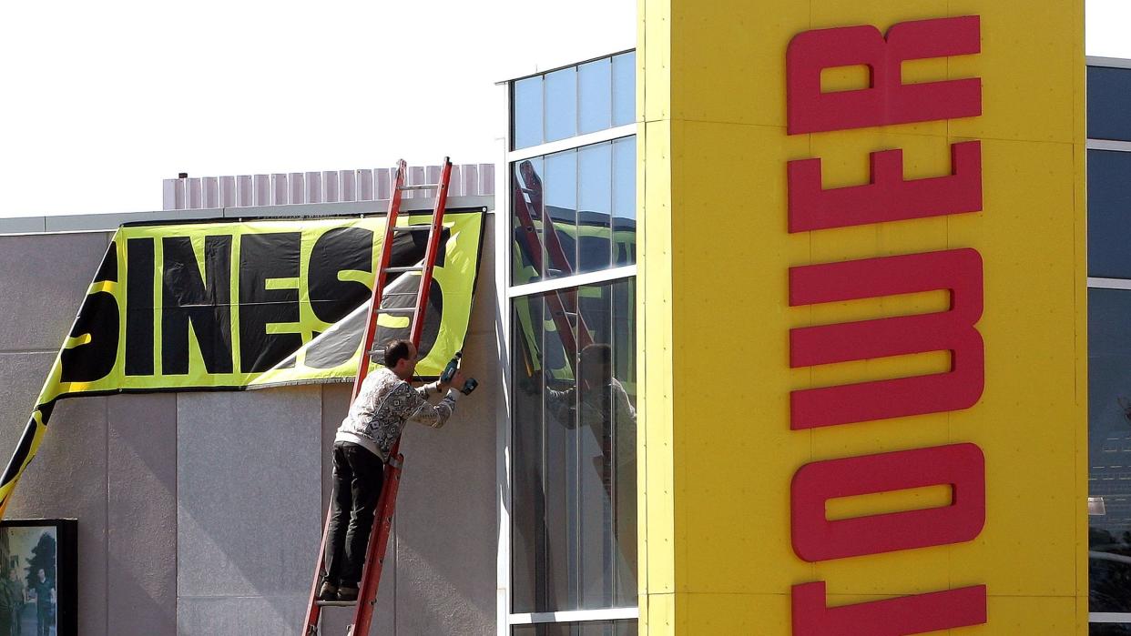 banner, ladder, yellow, advertising, facade, signage, display advertising, sign, building,