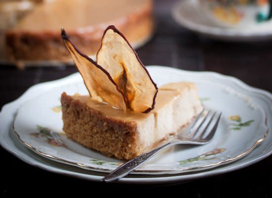 <strong>Get the <a href="http://www.manifestvegan.com/2012/10/pear-and-ginger-ricotta-cheesecake-with-salted-caramel-drizzle/" target="_hplink">Pear and Ginger Ricotta Cheesecake with Salted Caramel Drizzle recipe </a>from Manifest Vegan</strong>