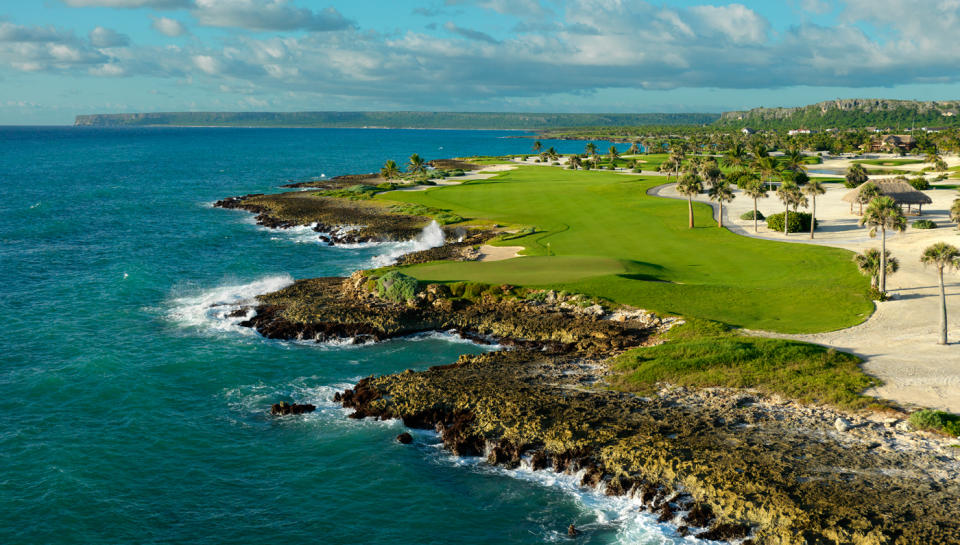 When discussing the world’s top golf destinations, enthusiasts often mention Scotland, California, or Florida. This October, North Carolina–based Kalos Golf tour company (in partnership with TCS World Travel) will add to the conversation with the Best of South America Golf Tour, a 20-day itinerary that allows golfers to play links located in Barbados, Peru, Argentina, Chile, Brazil, and the Dominican Republic.